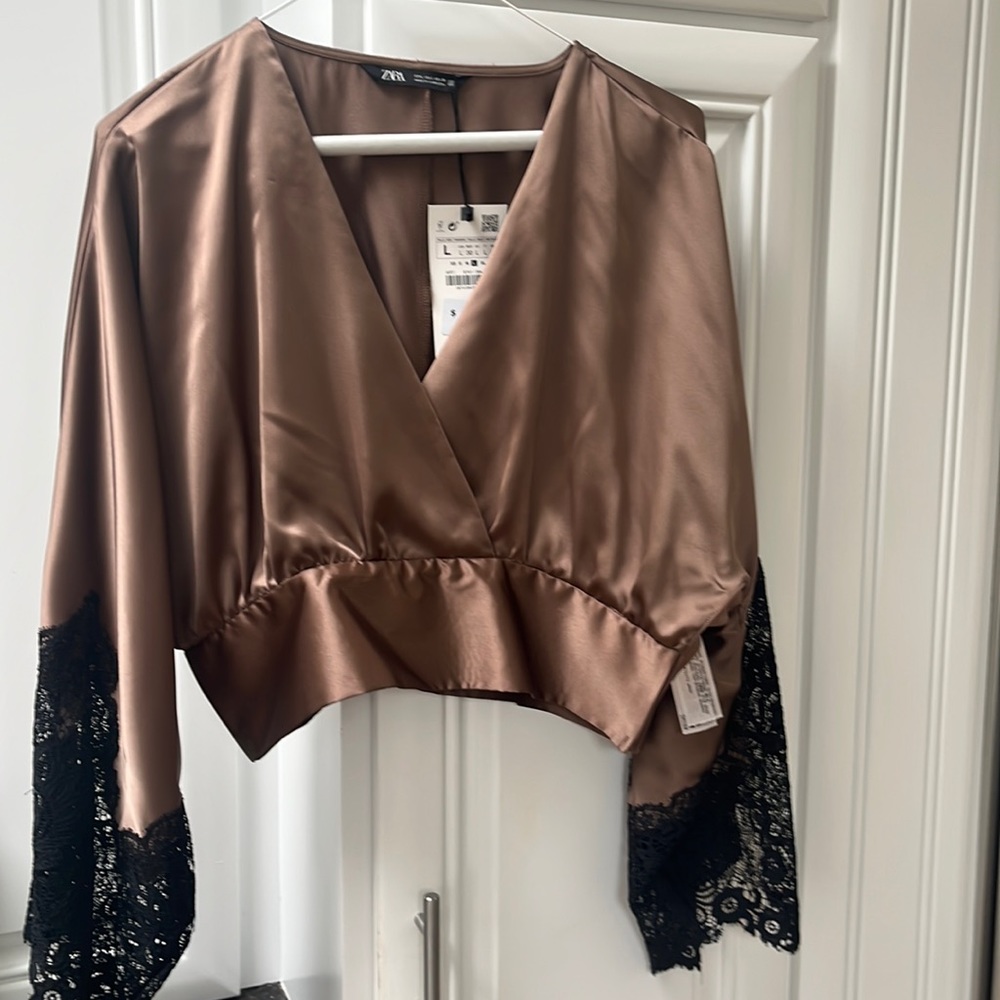 Brown satin kimono style top zip side black lace detail on sleeves